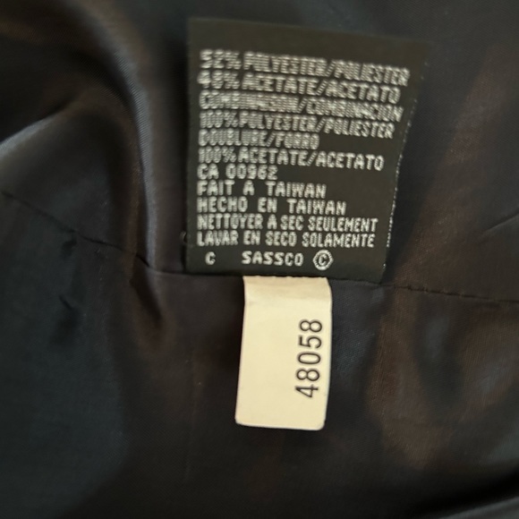 Albert Nipon Vintage Navy Suit - Picture 7 of 9